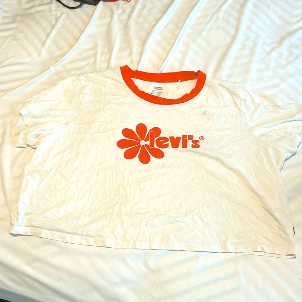 Vintage Look Levis Crop Tshirt